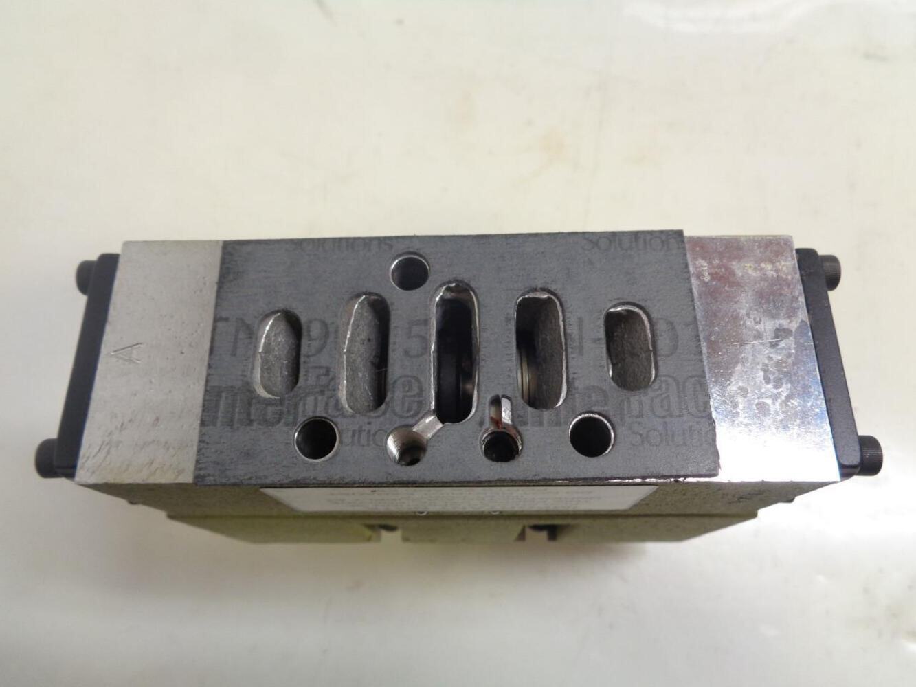 NEW ROSS 8476C3342 PILOT VALVE 115/60 VOLTS/HZ R27