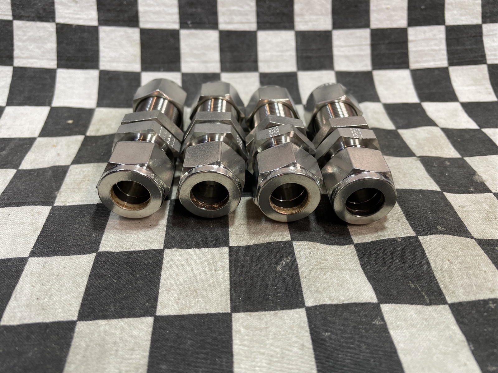 PARKER 8BC8-316, 8BC8-SS, BULKHEAD 1/2″, LOT OF 4 SHIPSAMEDAY#YB17