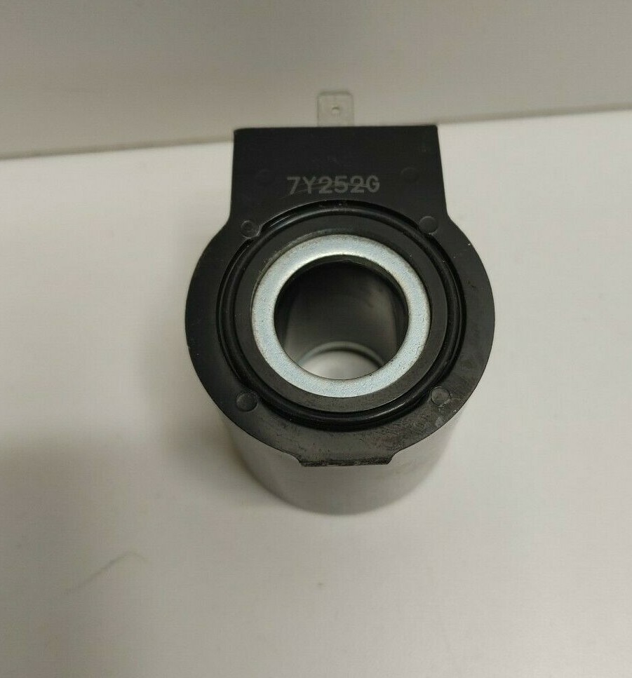 NEW OLD STOCK! YUKEN D24 SOLENOID VALVE 7Y252G