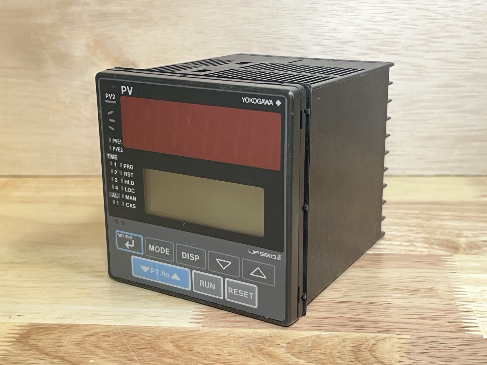 Yokogawa UP550-00 UP5500 UP550 Controller 100-240VAC 50/60Hz 20VA max