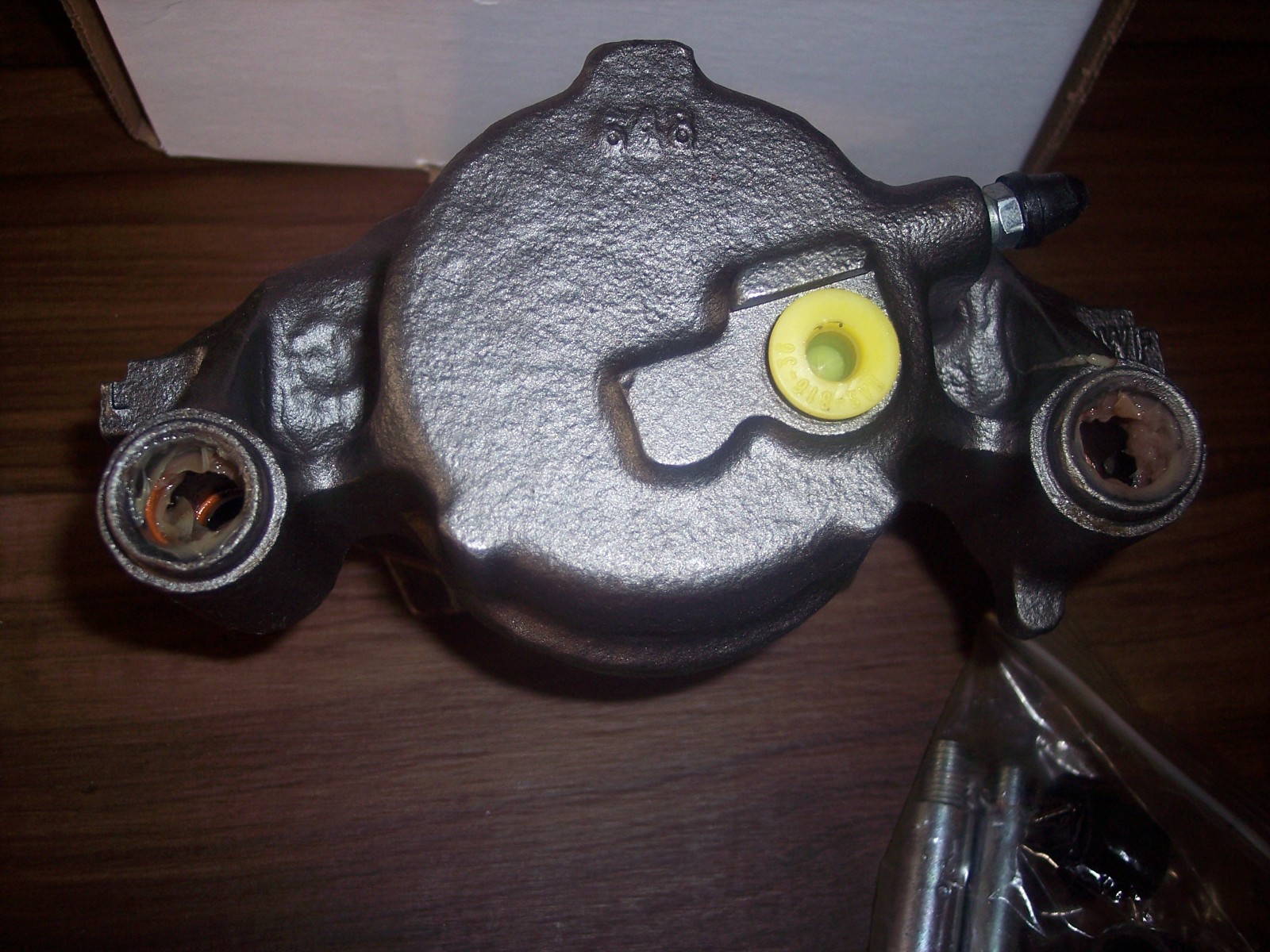 UCX 10-4008S REMAN Brake Caliper GMC C1500 C2500 1989-98 & Cadillac DeVille L8