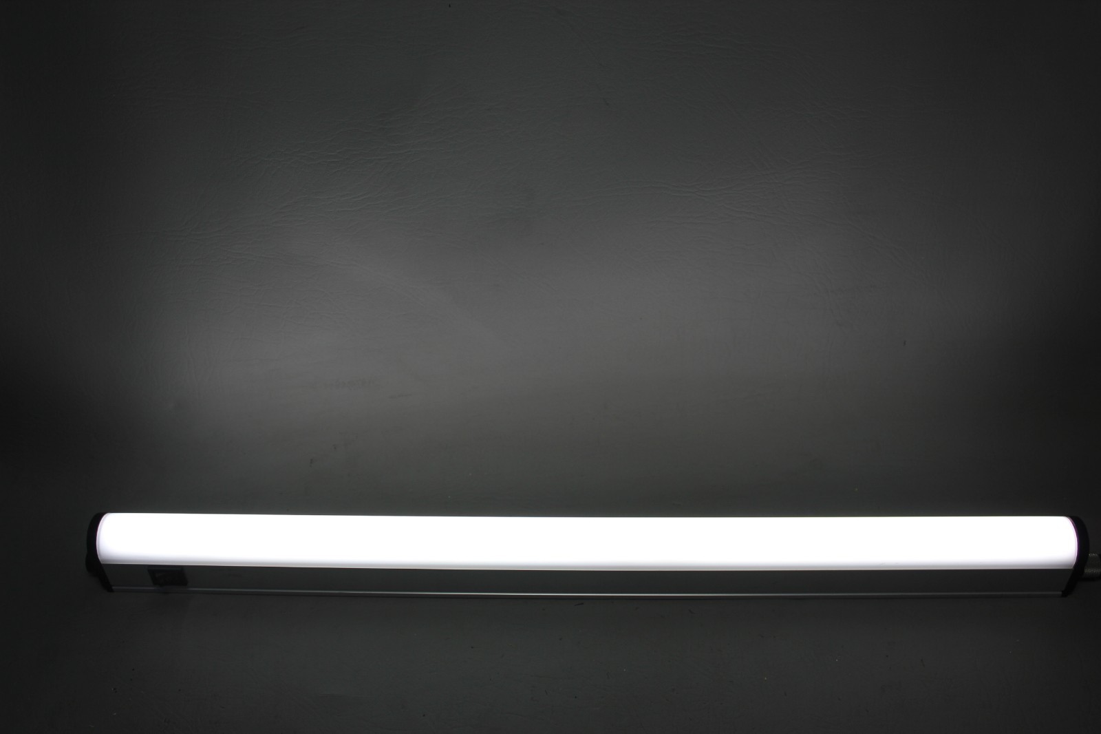BANNER LED WORKSTATION LIGHT WLB32C570PBQ