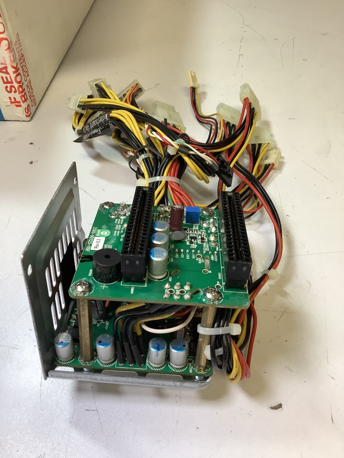 Supermicro PDB-PT825-S8824 24-Pin ATX 19-Pairs SC825 Power Distributor G5A