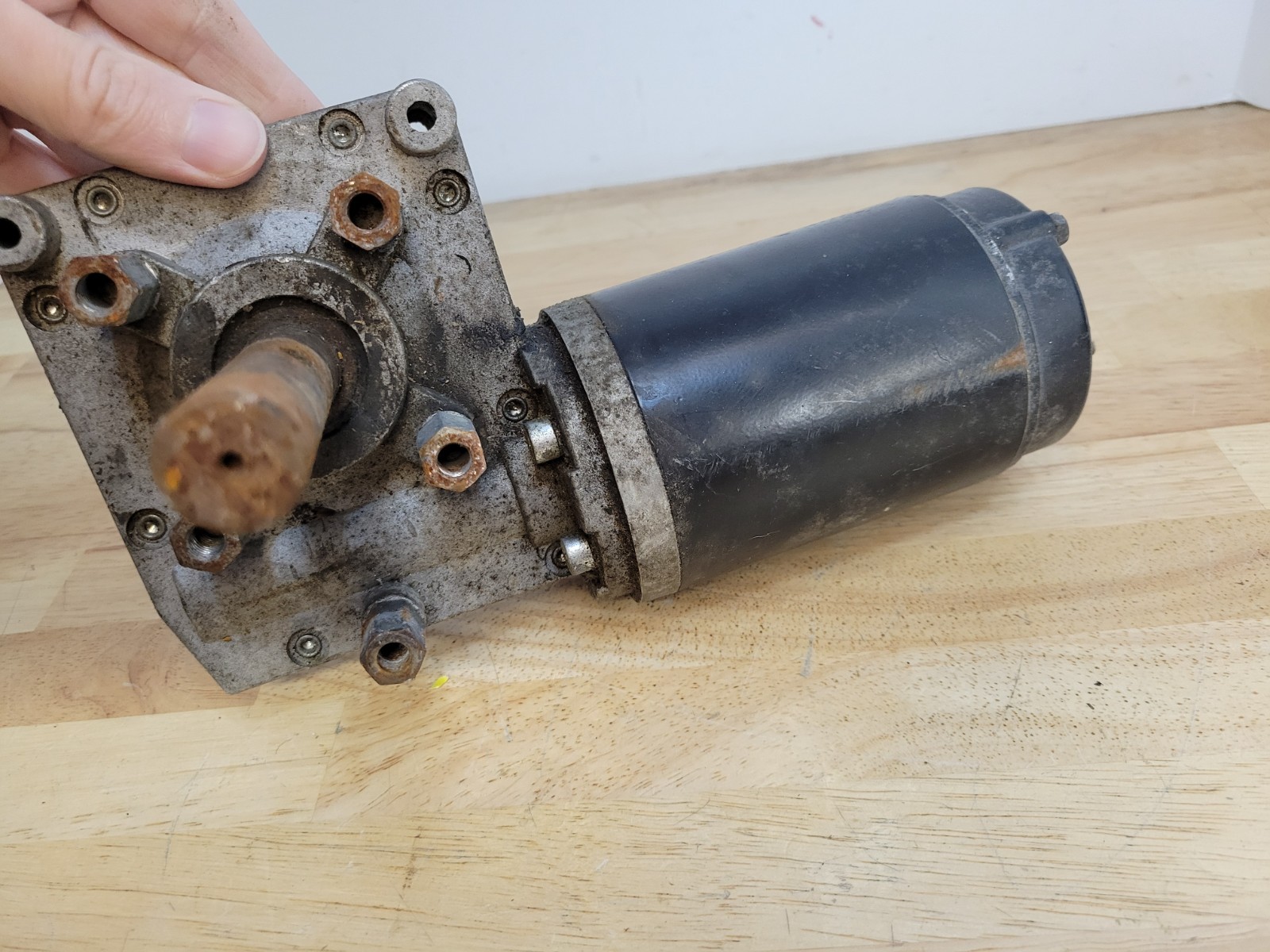 DUMP TRUCK TARP SYSTEMS MOTOR AND GEARBOX USED