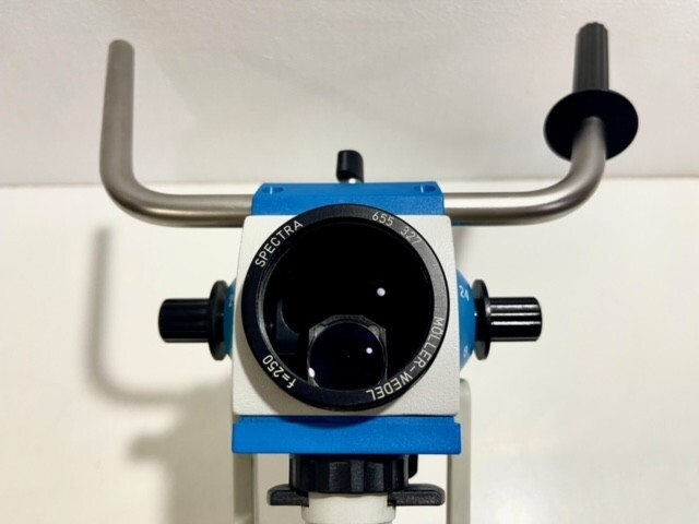 Moller-Wedel Spectra 500 Microscope Head with 12.5 X/17 B Eyepieces, F=250 Lens