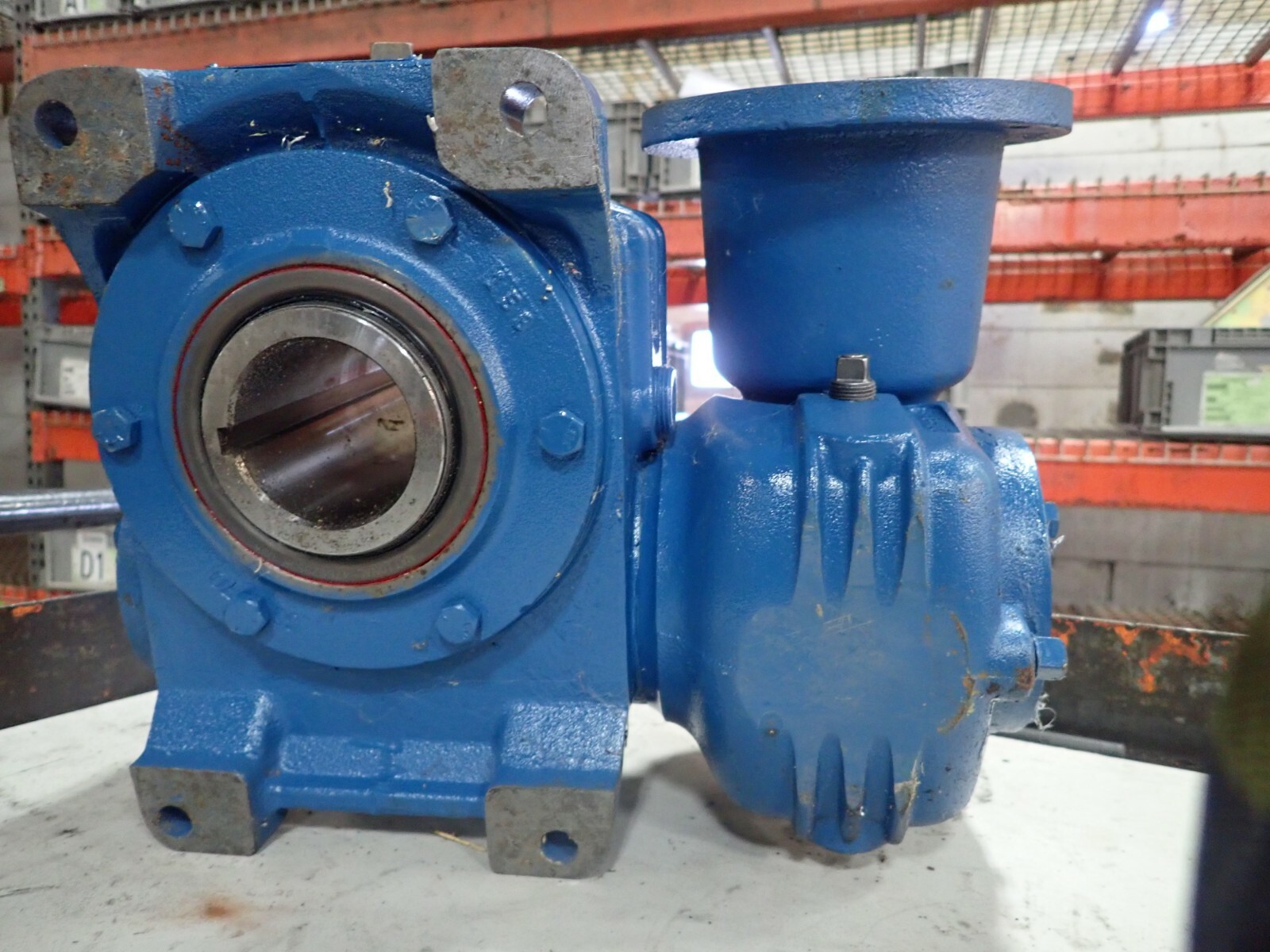 CONE DRIVE _MOVS30A020-U8A or MOVS30A020-U6A_300:1 RATIO