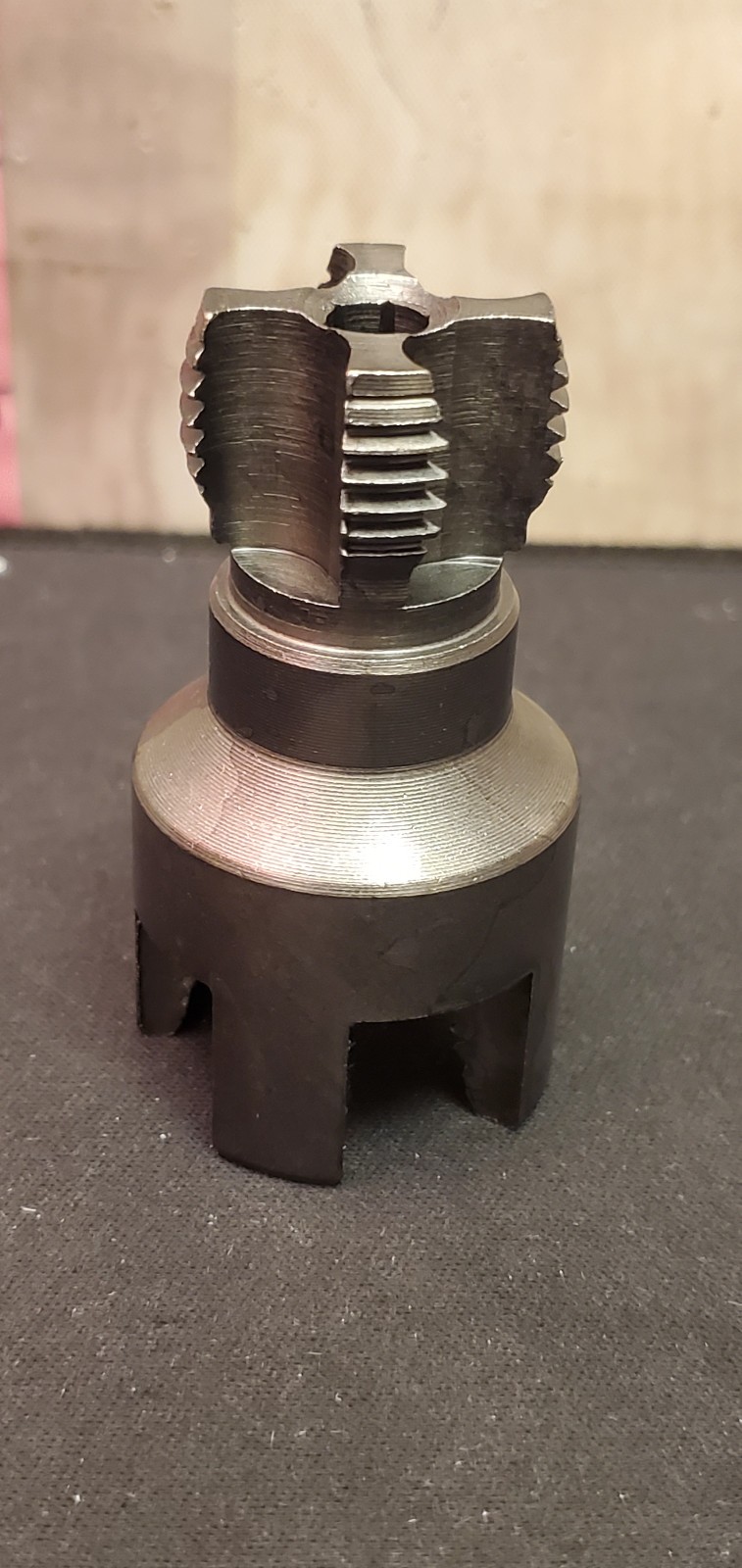 PVC PIPE THREAD THREADING MAKER 1/2 and 3/4 Inch
