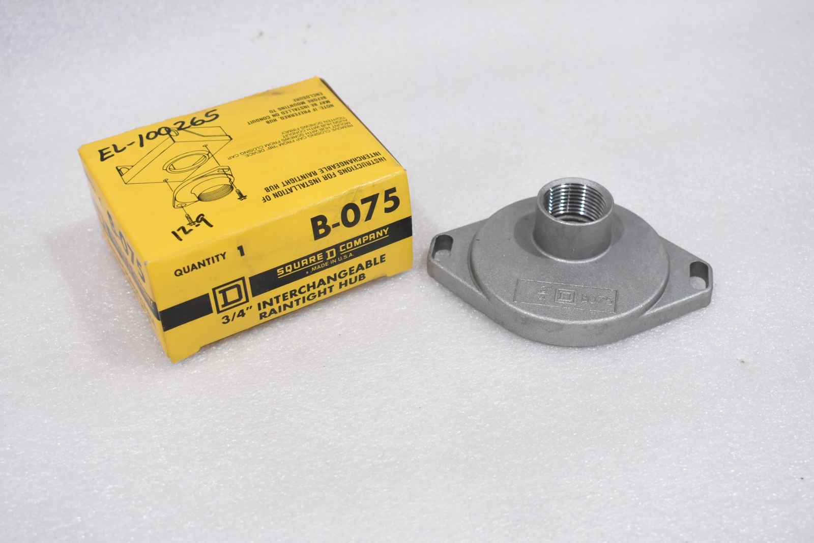 SQUARE D B-075 INTERCHANGEABLE RAINTIGHT HUB 3/4″