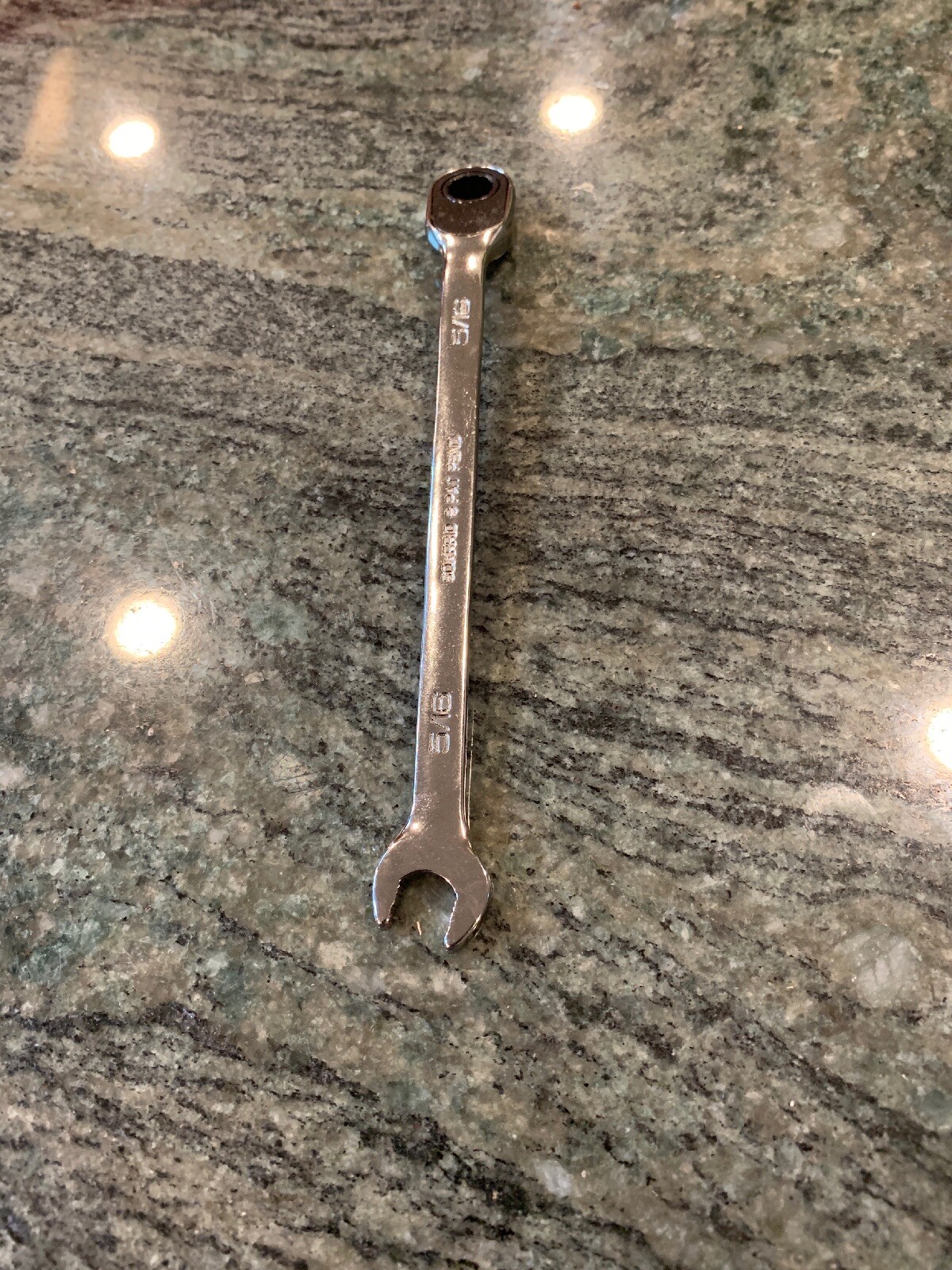 Snap-on soxrr10 5/16″ sae flank drive plus ratcheting reversible wrench