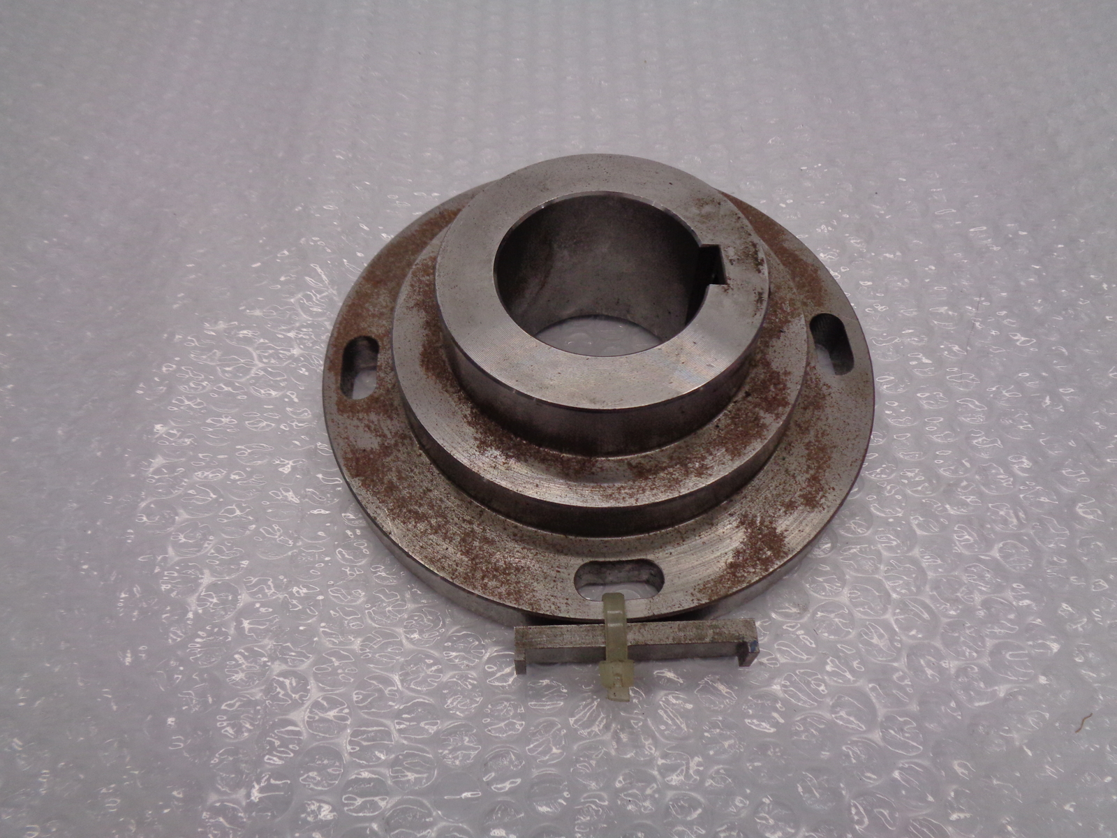 INDUSTRIAL SPARE PV23747 FLANGE (AS PICTURED) NSNP