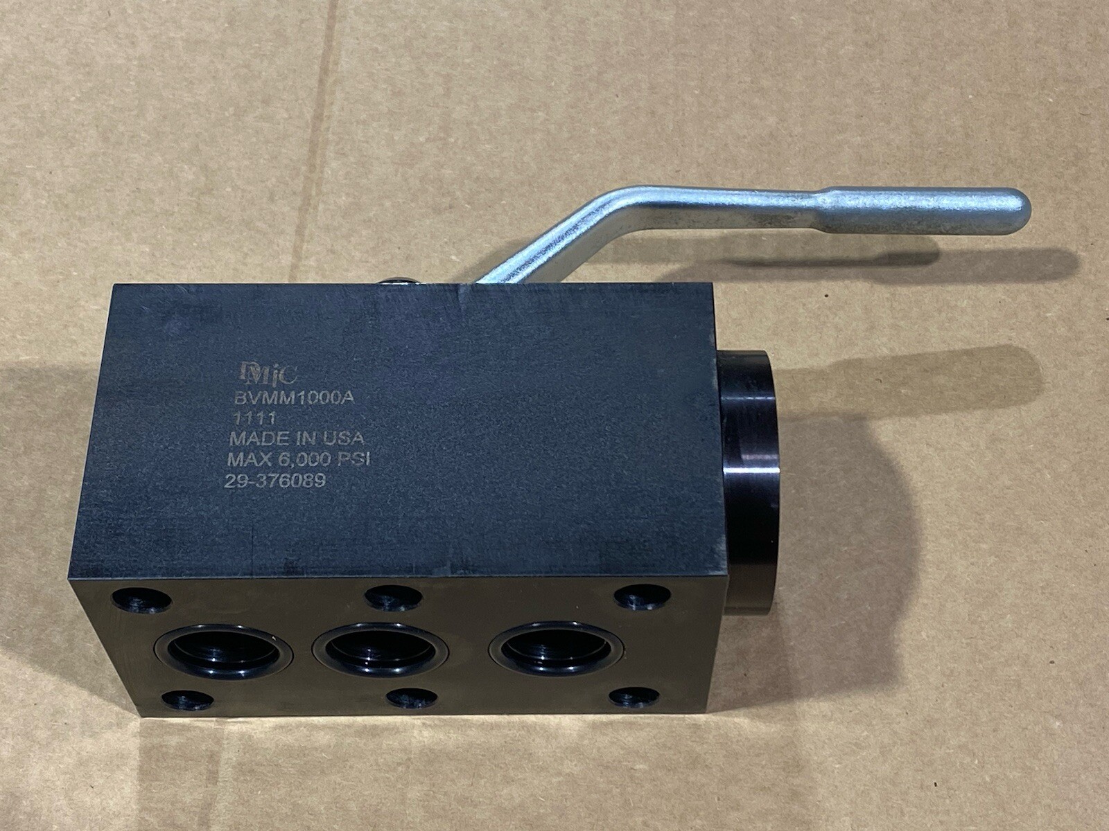 DMIC BVMM-1000A-1111 Manifold Mount 3-Way Ball Valve Carbon Steel, 6000PSI New