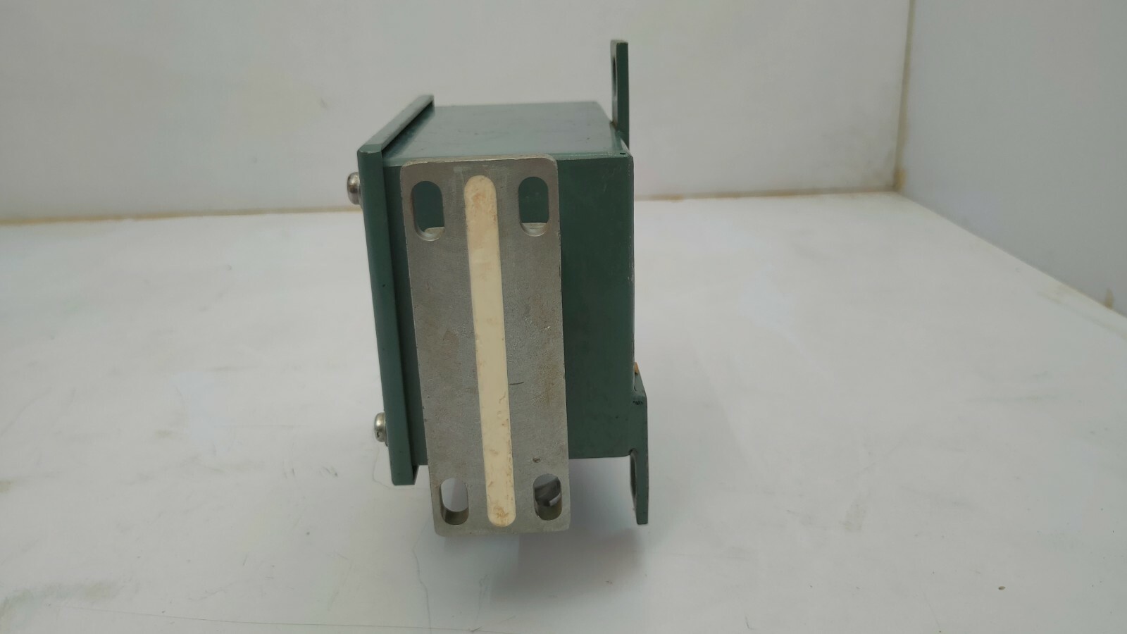 Shimadzu FA-4A-M2 Oil Flow Alarm