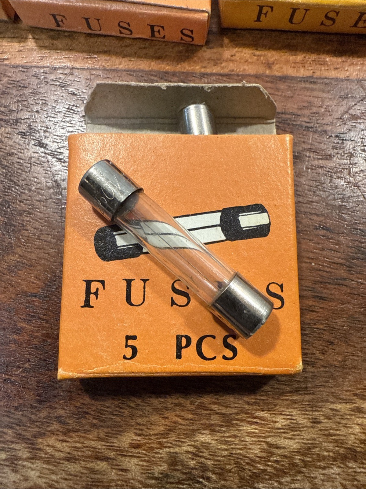 Glass Fuses Assorted Lot 16 5packs Total 80 Fuses .5A to 20A NOS