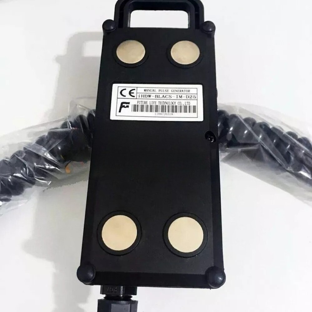 1PCS New Handwheel Handy Pulser YCM IHDW-BLACS-IM-D25 Manual Generator
