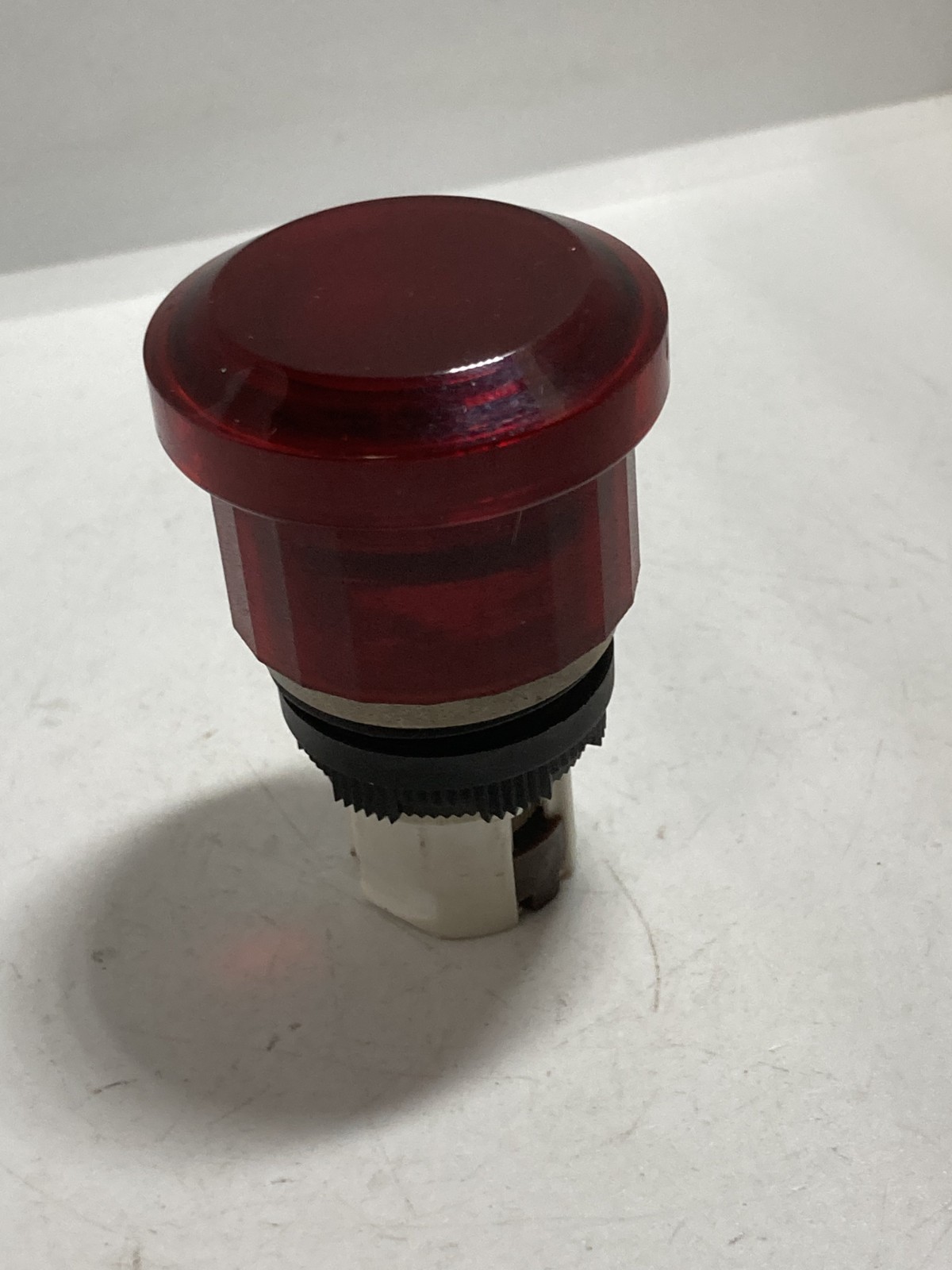 ALLEN BRADLEY 800ES-LMP24 PUSHBUTTON OPERATOR MUSHROOM RED ILL PUSH PULL