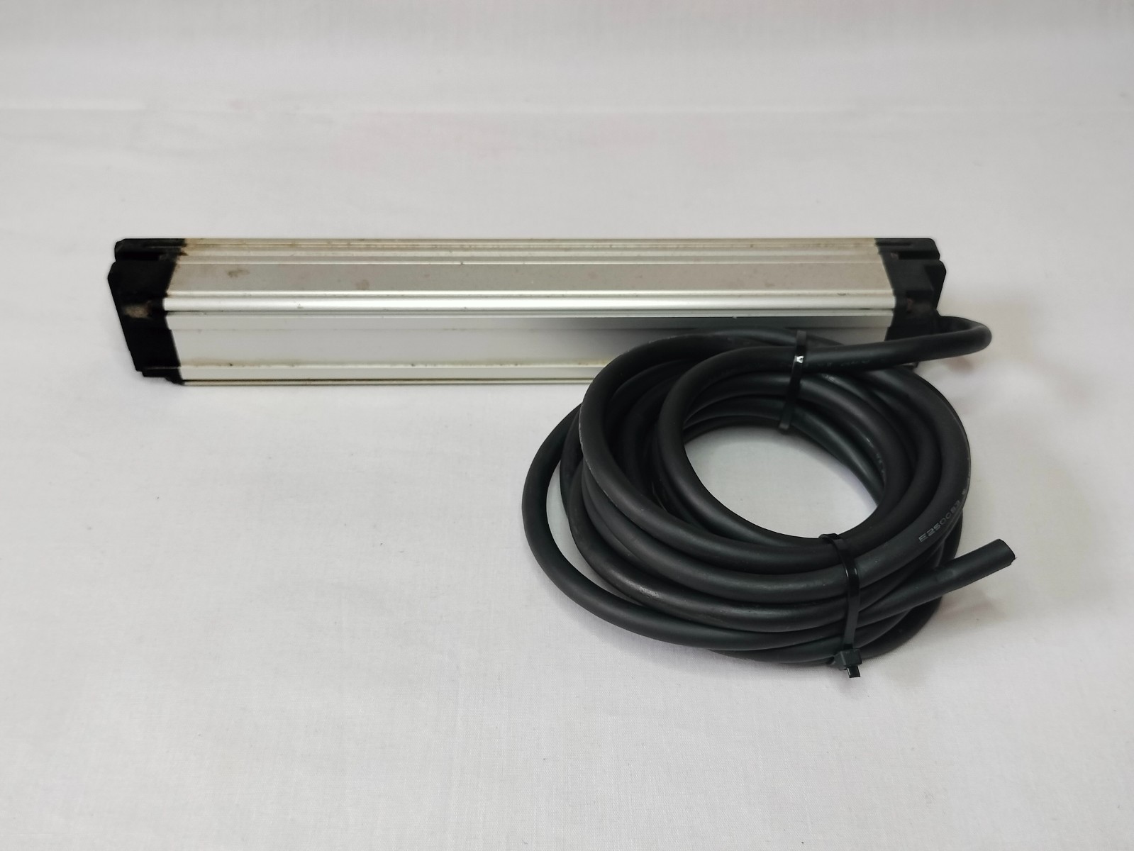 Omron F3SJ-E0225N25-D F3SJE0225N25D Safety Light Curtain Receiver Made in Japan