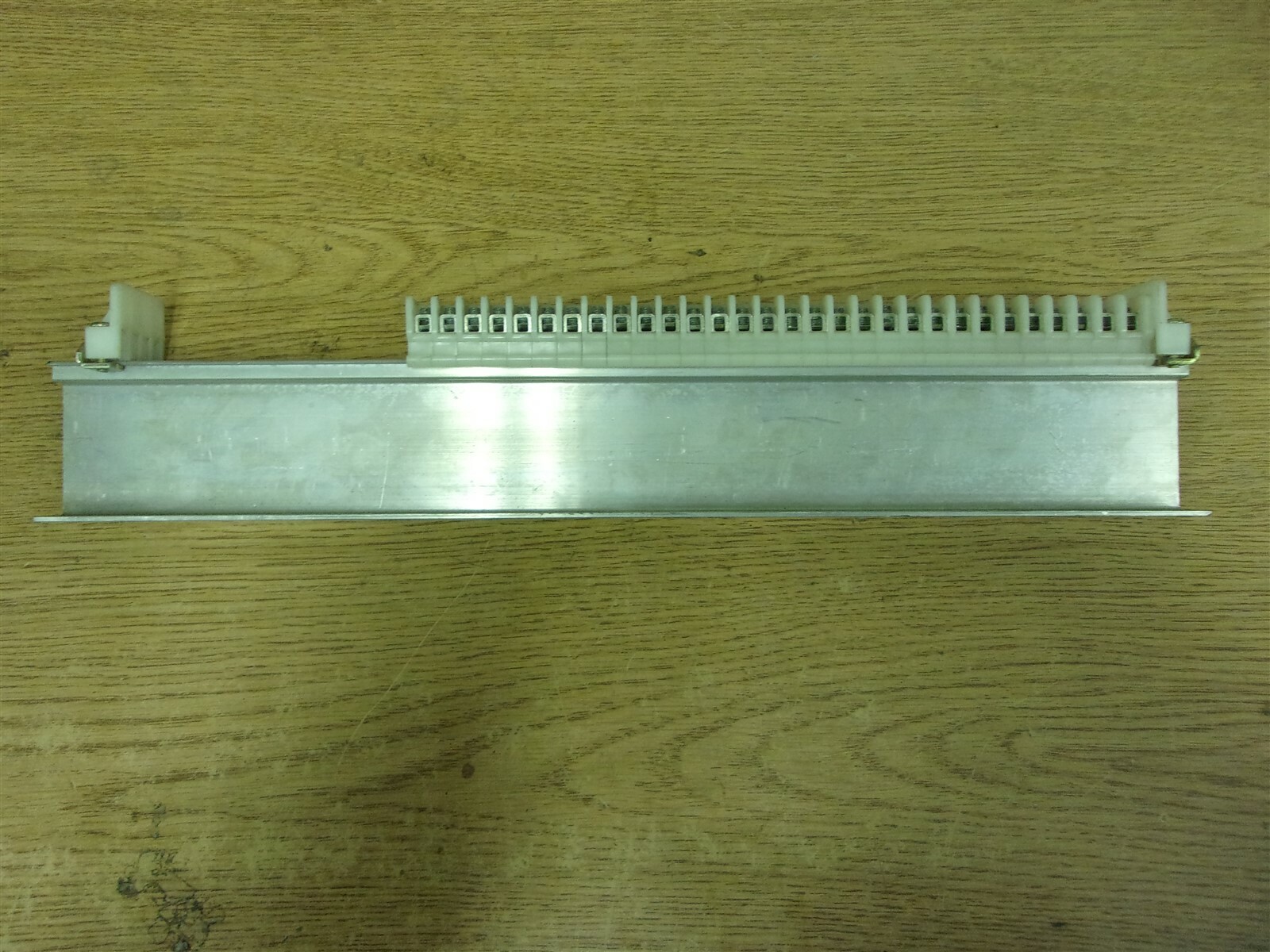 Allen Bradley Bul 1492 Style F (30) w/ (2) Terminal Ends on Rail FREE SHIPPING*