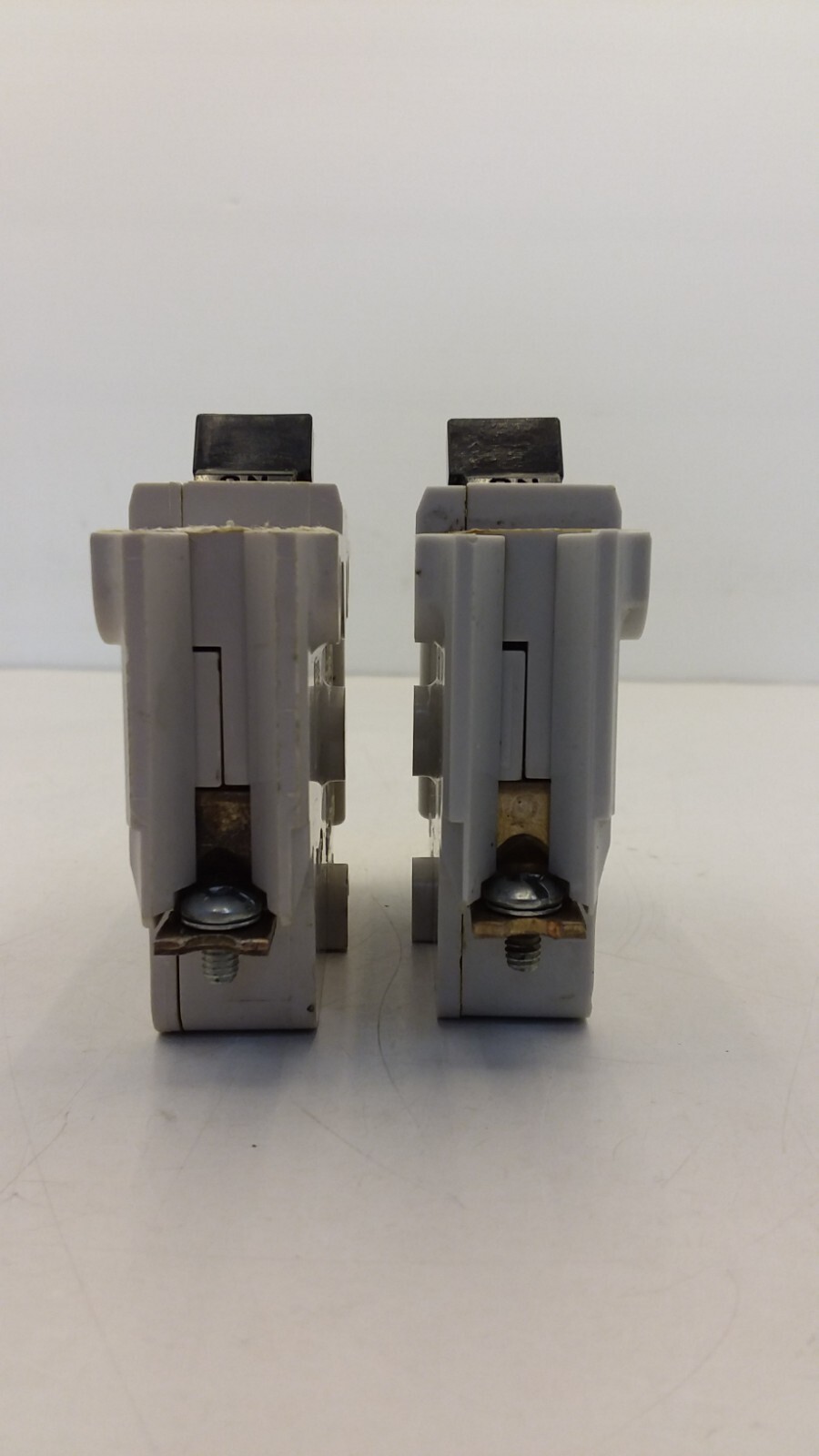 FEDERAL PACIFIC LR12188 CIRCUIT BREAKER 2 POLE 120/240V 15 AMP LOT OF 2