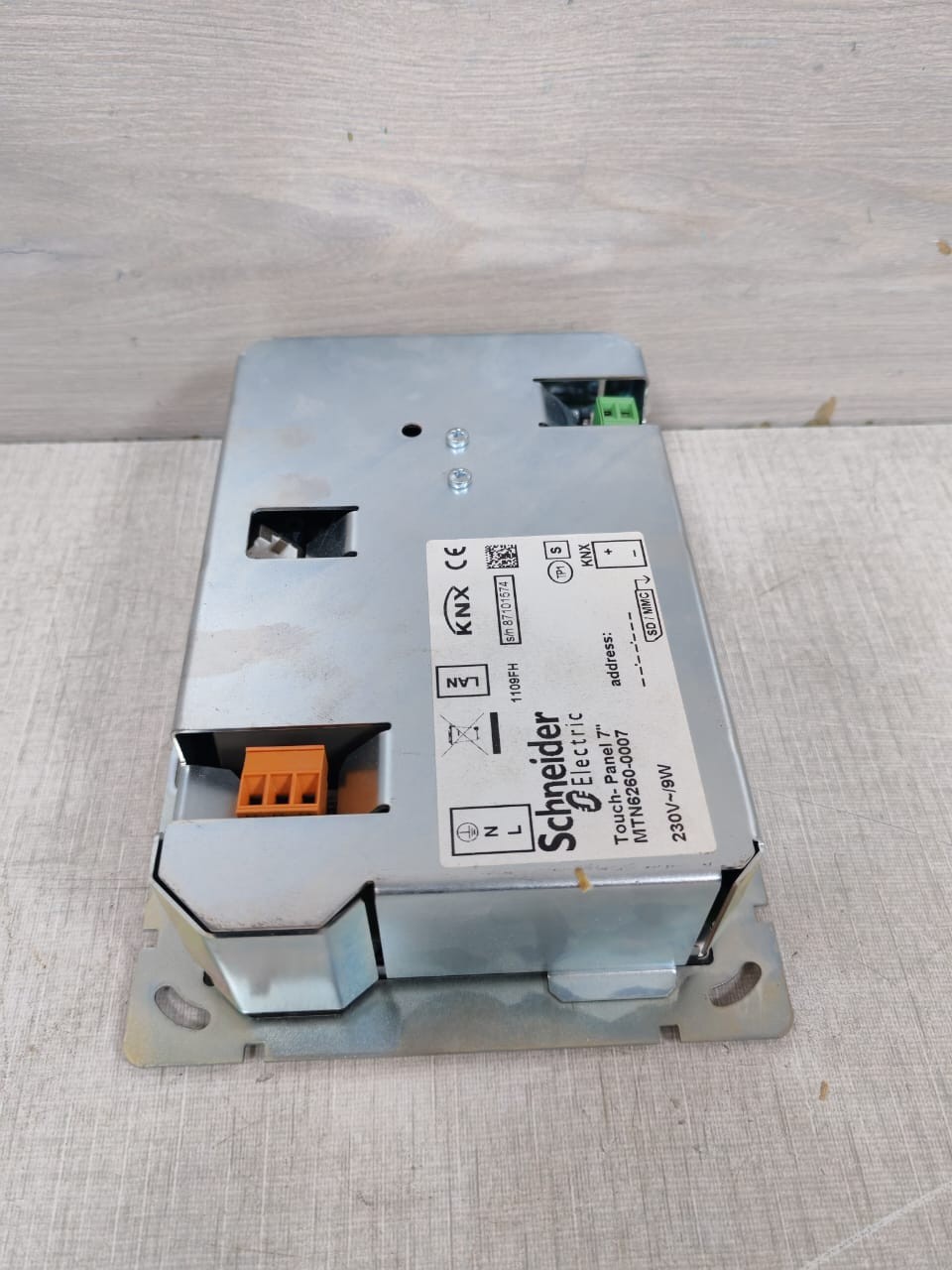 SCHNEIDER ELECTRIC MTN6260-0007 TOUCH PANEL 6″