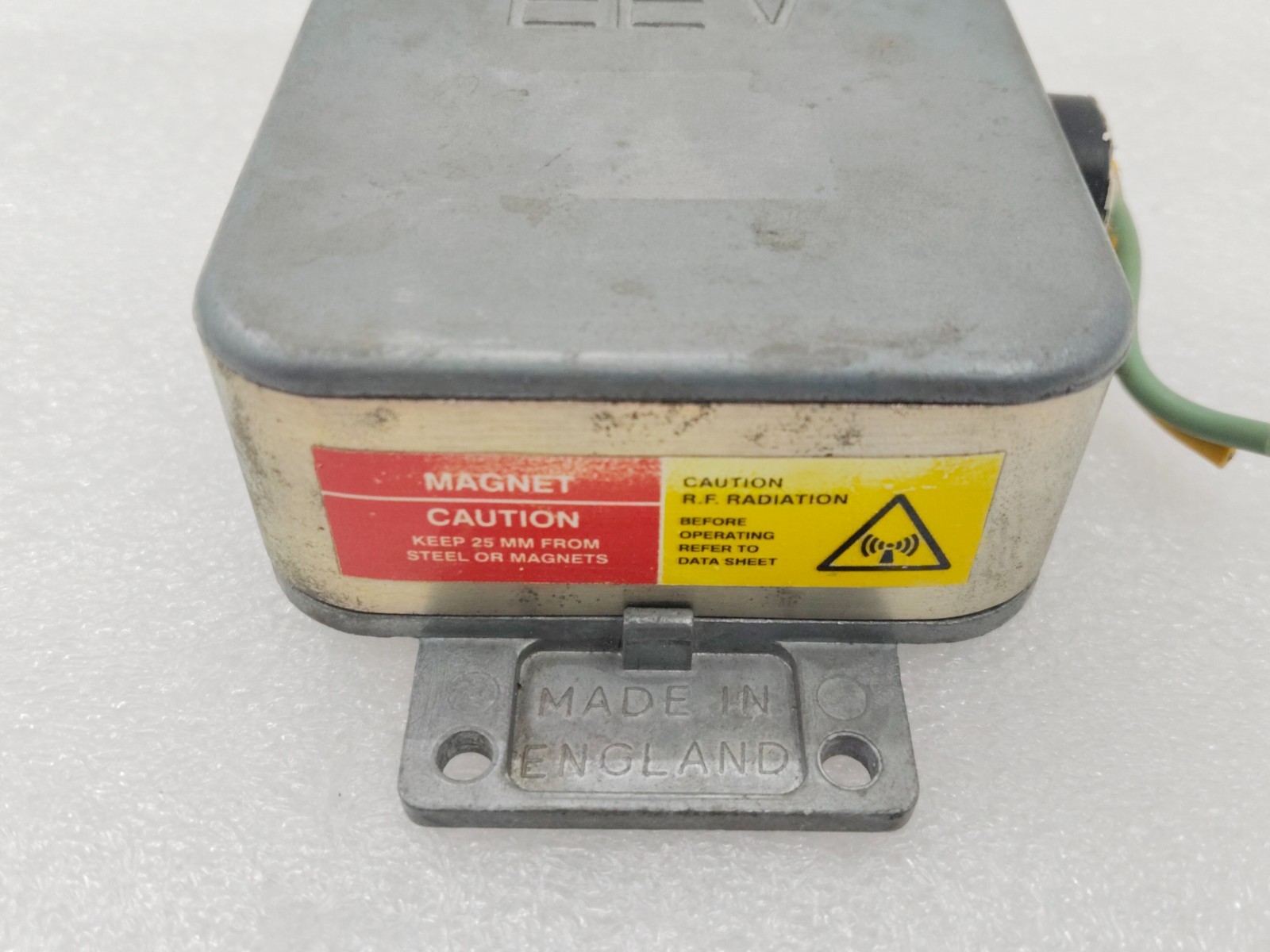 E2V Technologies EEV MG5436 Magnetron / E2V EEV MG5436 Magnet / Made in England