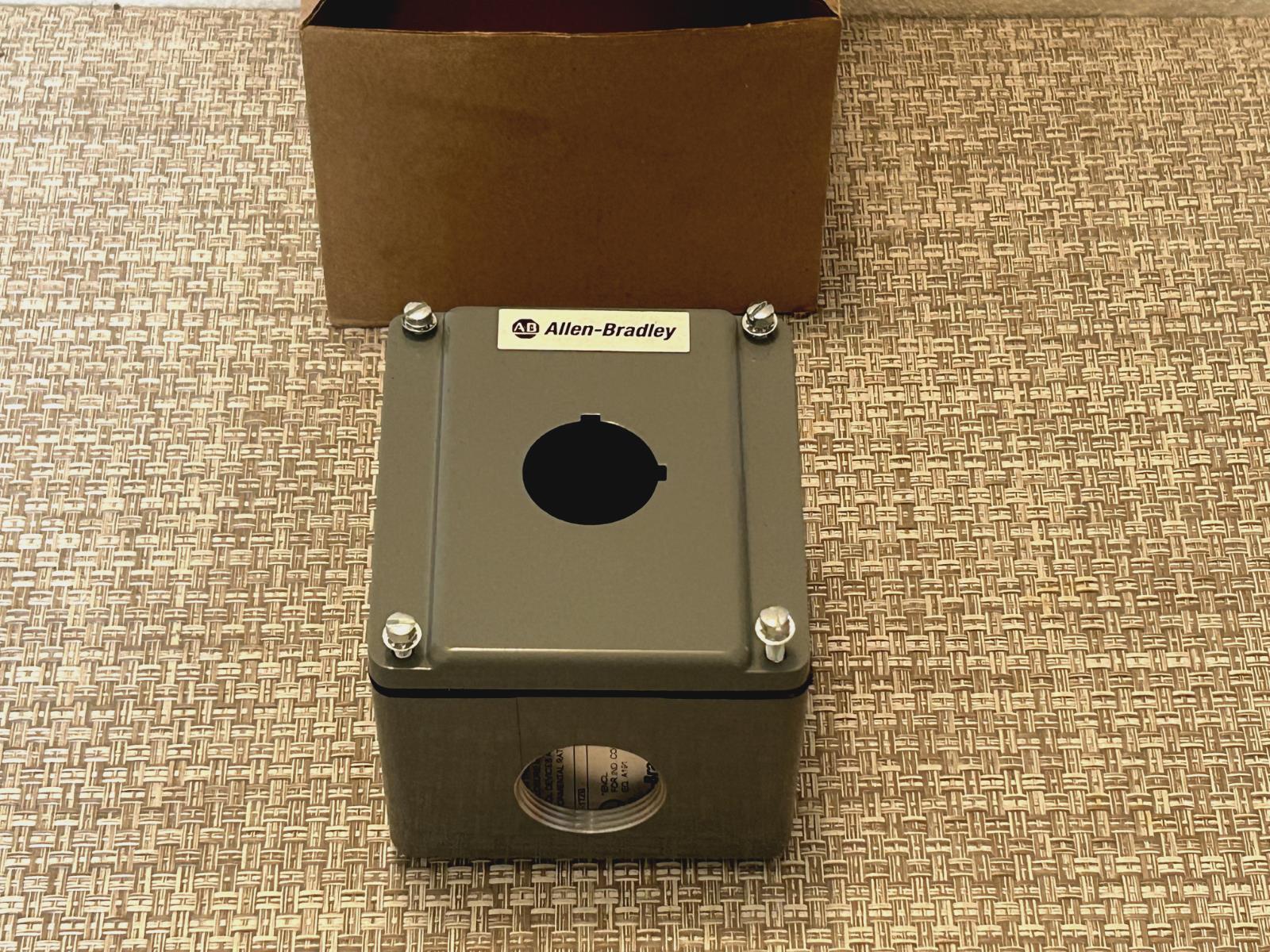 New! Allen Bradley 800T-1TZB Die Cast Enclosure Type 4, 13 Free Shipping!