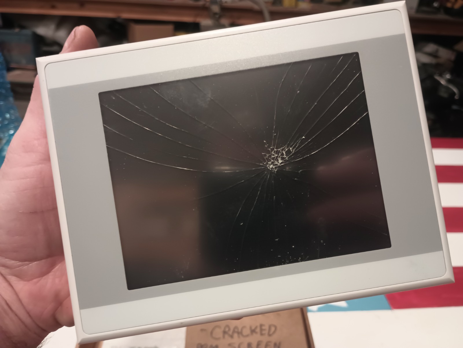 EATON CORPORATION XV-102-H4-57TVRL-10 Cracked Screen For Parts Or Repair
