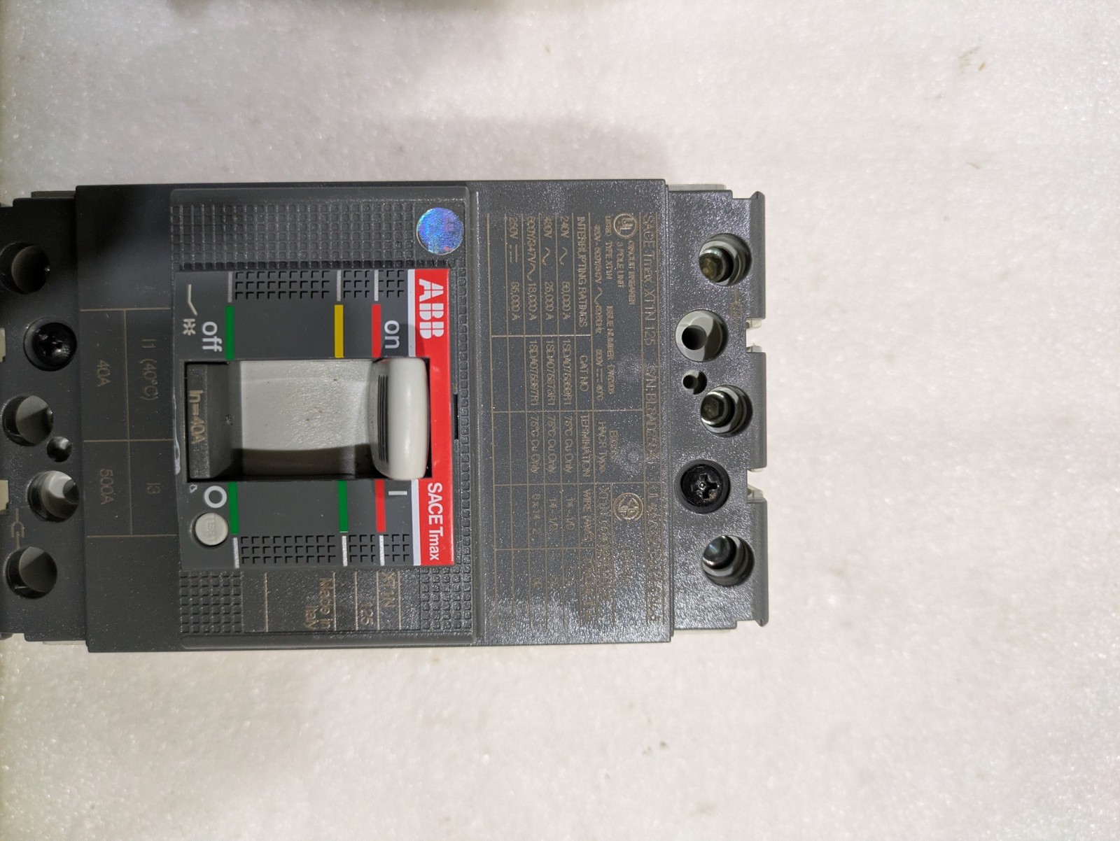 ABB SACE TMAX XT1N 125 PP SFR RA5330833 690V AC 500V DC 800V XT1NU3040AAA000XXX