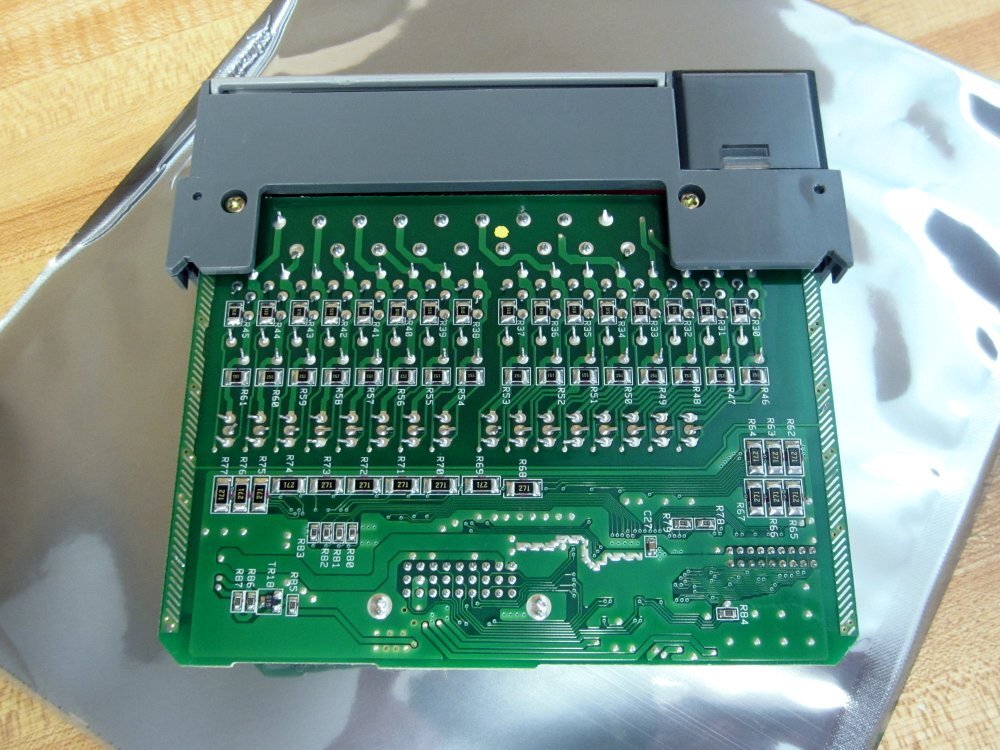 Allen Bradley 1746-IA16 Module 1746-1A16 Ser.B