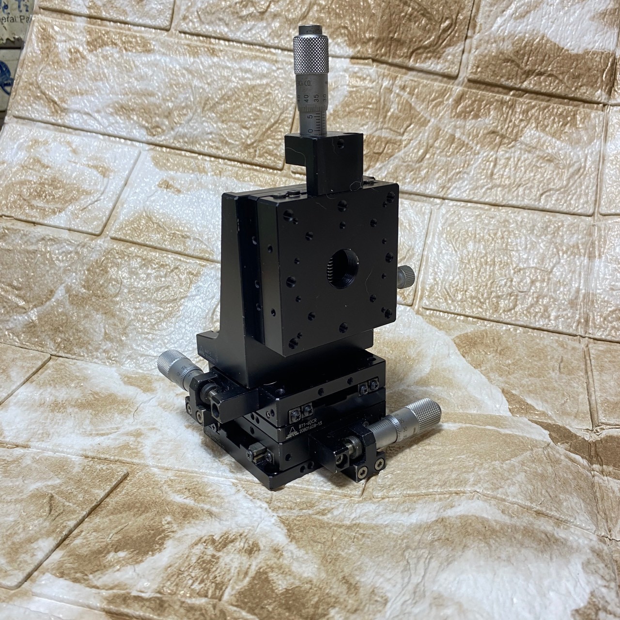 SURUGA SEIKI B11-60C-60CR-60AZ A47-5 MIX 3AXIS Stages as in photos, LAST, DHL