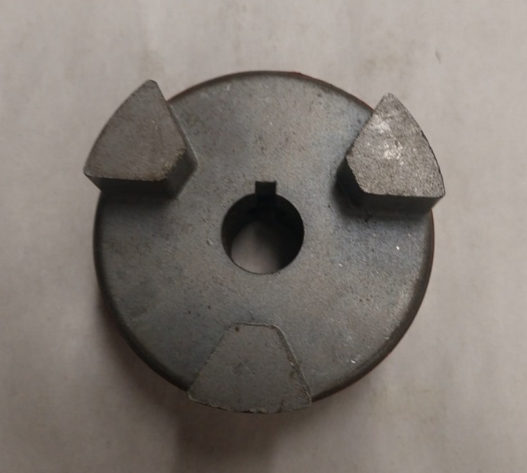 SC L-095-500 – L095 Series 3 Jaw Coupler for 1/2” Keyed Shaft – Used