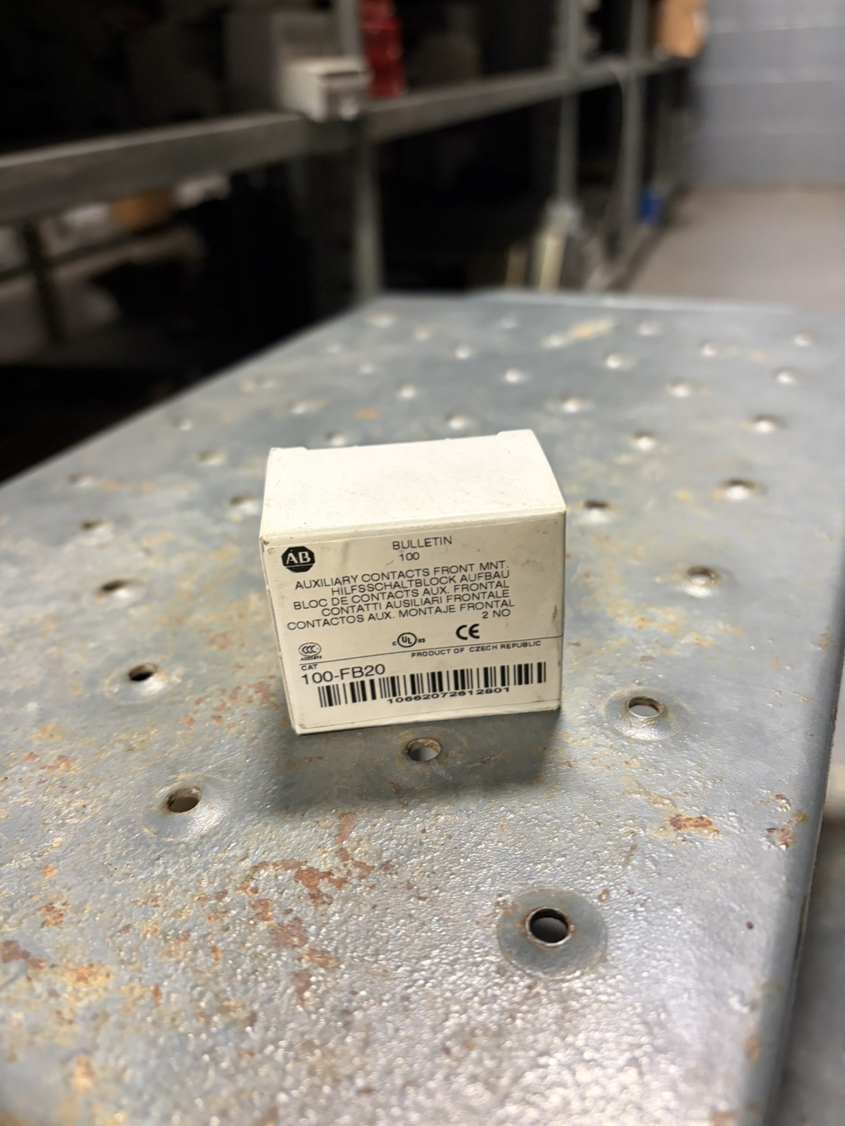 NEW Allen Bradley 100-FB20 Auxiliary Contact 100FB20
