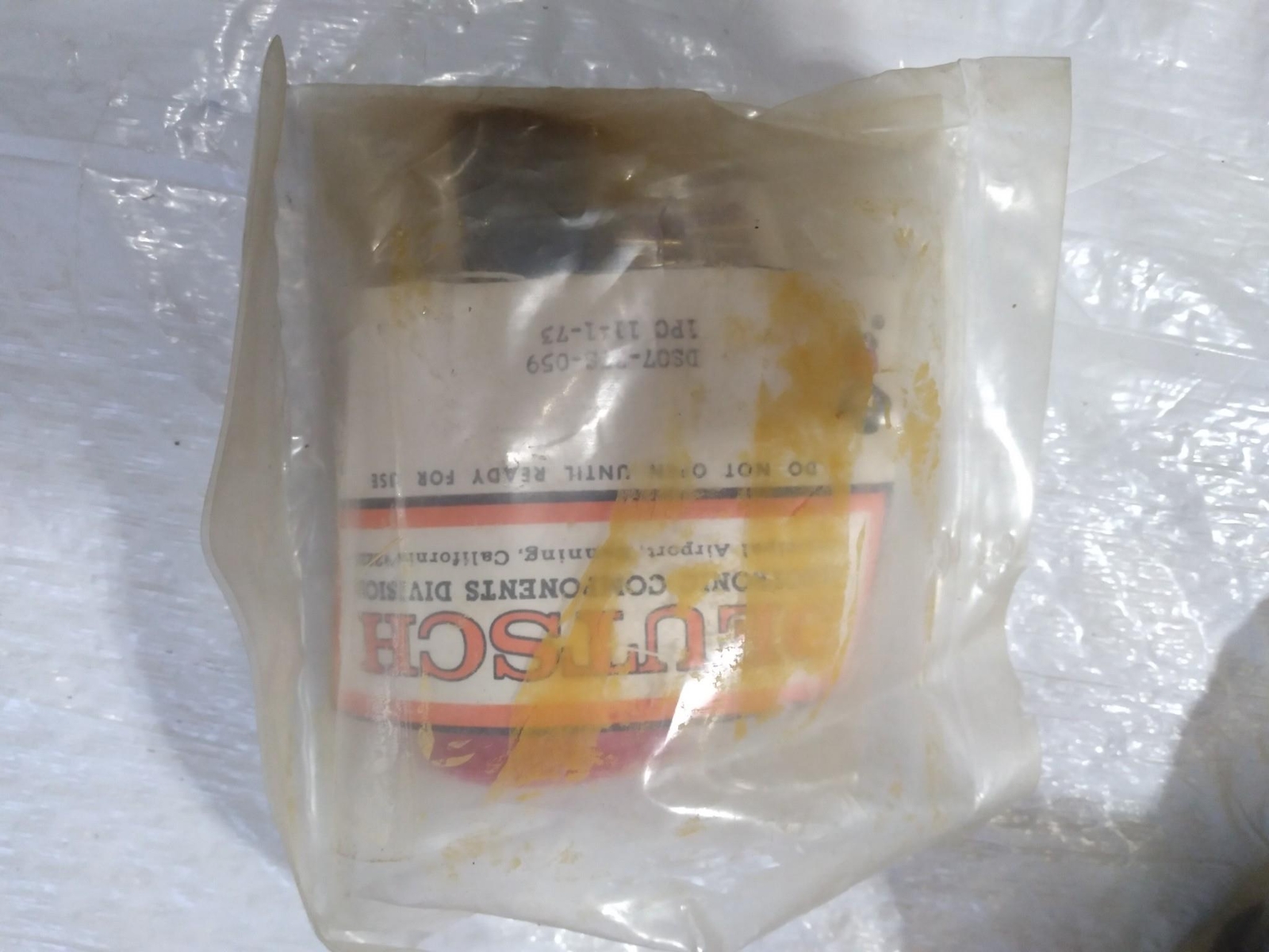 SOC 800-20/30-1 730728-606 DS07-37S-059 MILL SPEC CONNECTOR