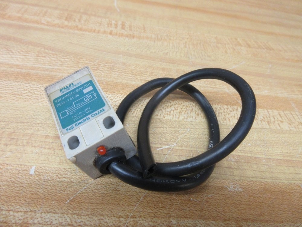 Fuji Electric PEW-14L/N Proximity Switch PEW14LN