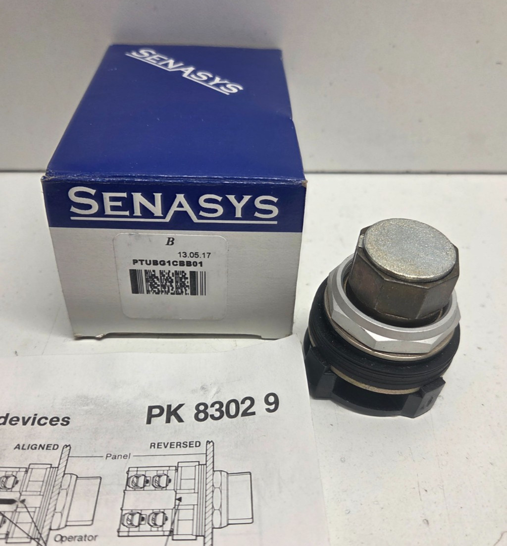 NEW IN BOX! SENASYS MOMENTARY PUSH BUTTON PTUBG1CBB01