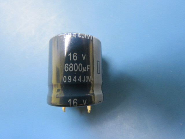 NIC COMPONENTS CORP NRLMW682M16V22X25(4MMLL)F Qty of 5 per Lot 6800 MFD 16V +/-