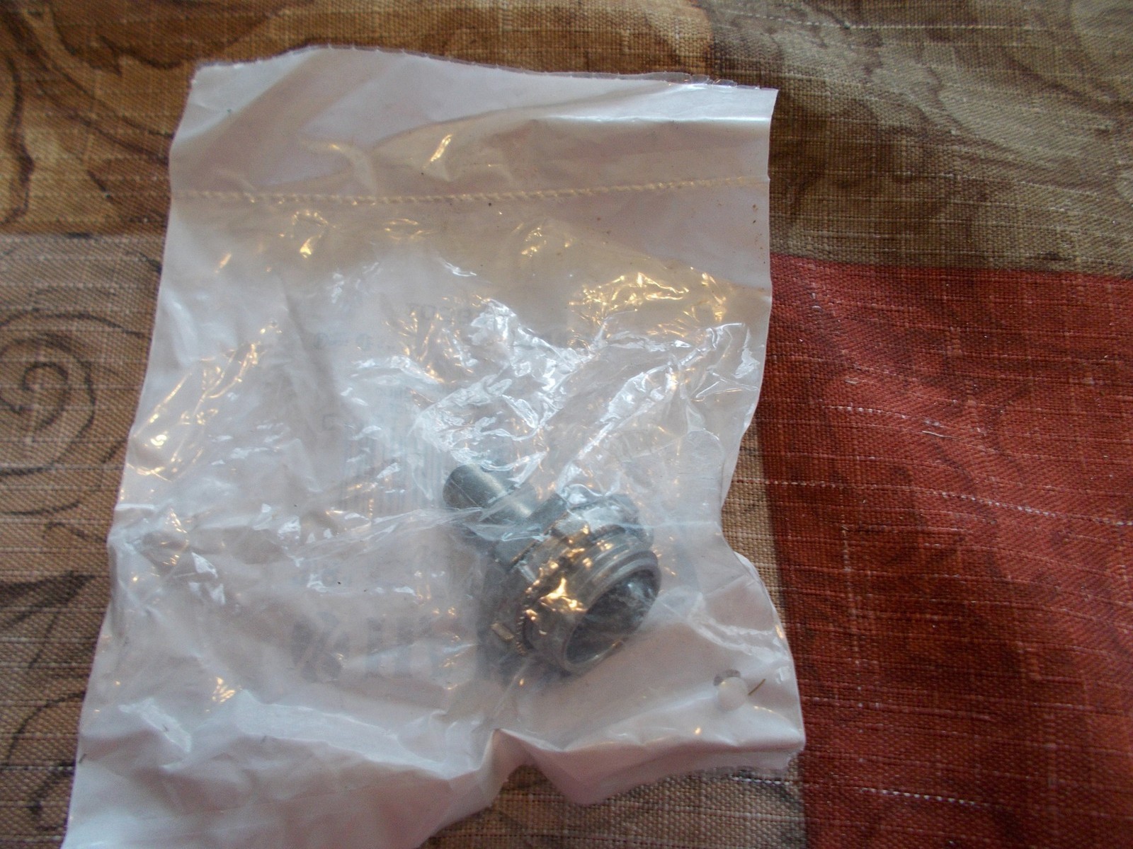 NEW Halex 90440 Screw-In Connector 3/8″ FLX1BX *FREE SHIPPING*