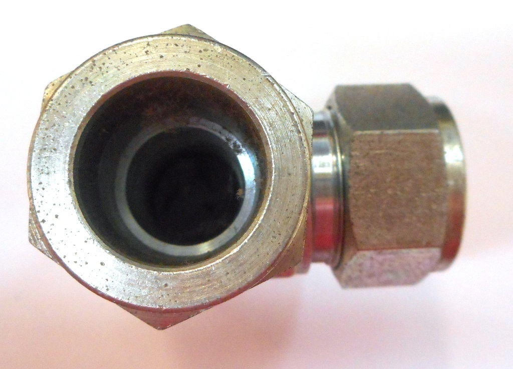 SWAGELOK, TUBE FITTING, REDUCING UNION TEE 3/4″