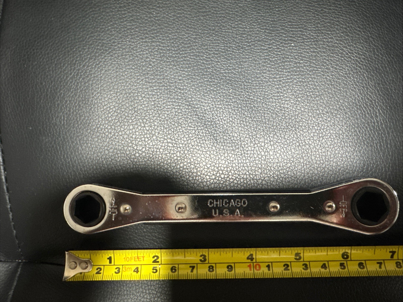 Klein Tools 68202 Ratcheting Box Wrench 1/2 in. x 9/16 in. 12-Point