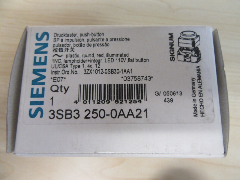 Siemens 3SB3250-0AA21 Push Button 3SB32500AA21