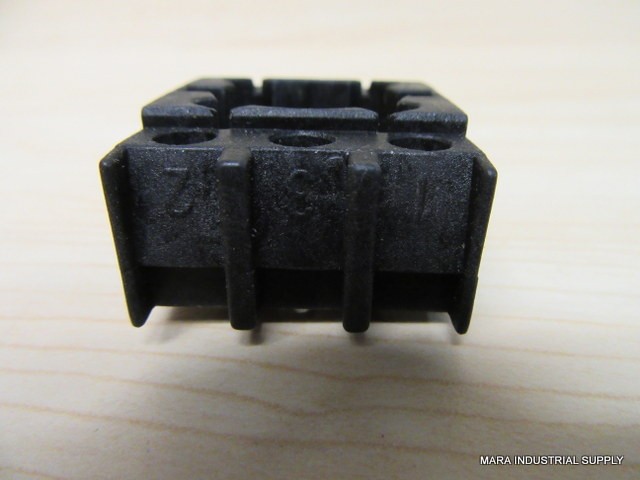 Schmersal-Elan ELM Mounting Flange