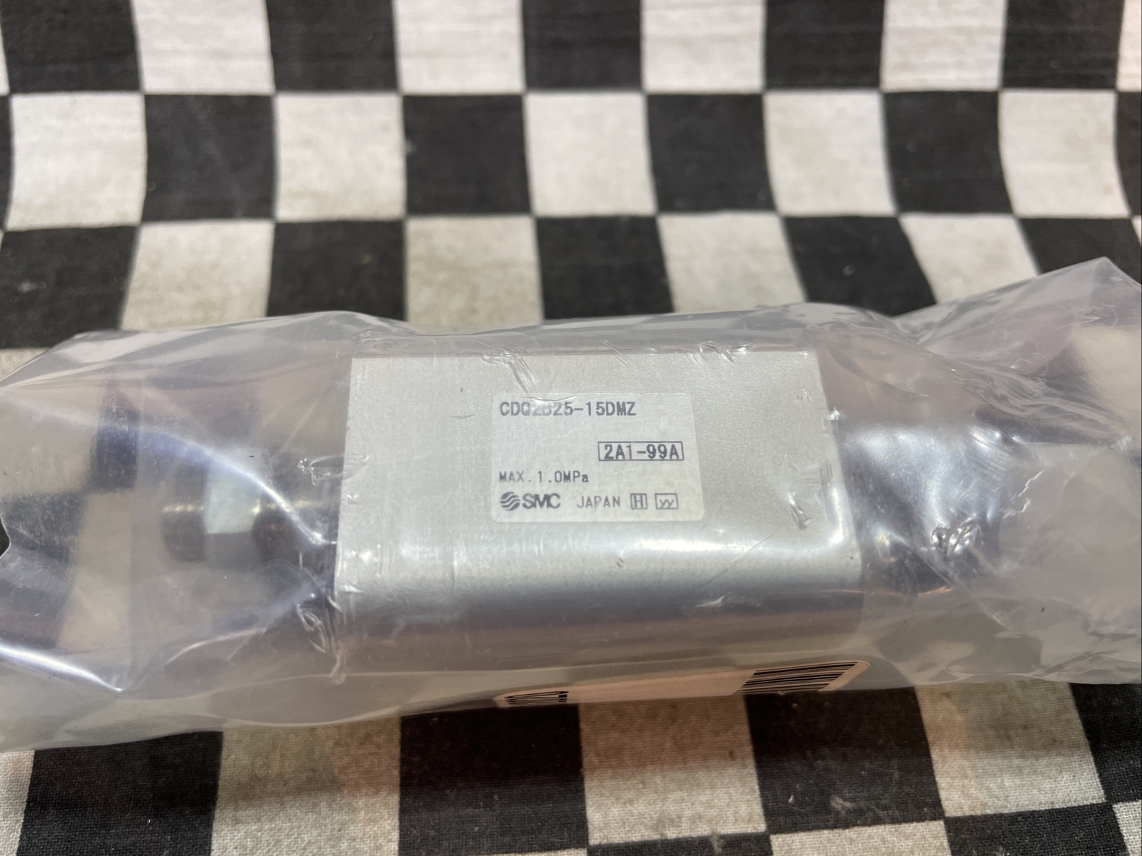 SMC CDQ2B25-15DMZ, CDQ2B2515DMZ, COMPACT CYLINDER, SHIPSAMEDAY#1623V9