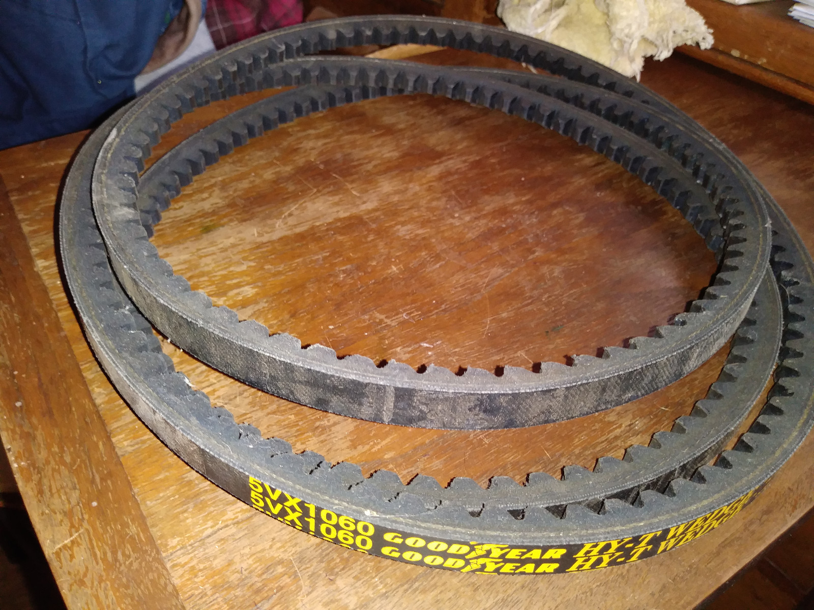 New Goodyear Hy-T Wedge V-Belt 5VX1060