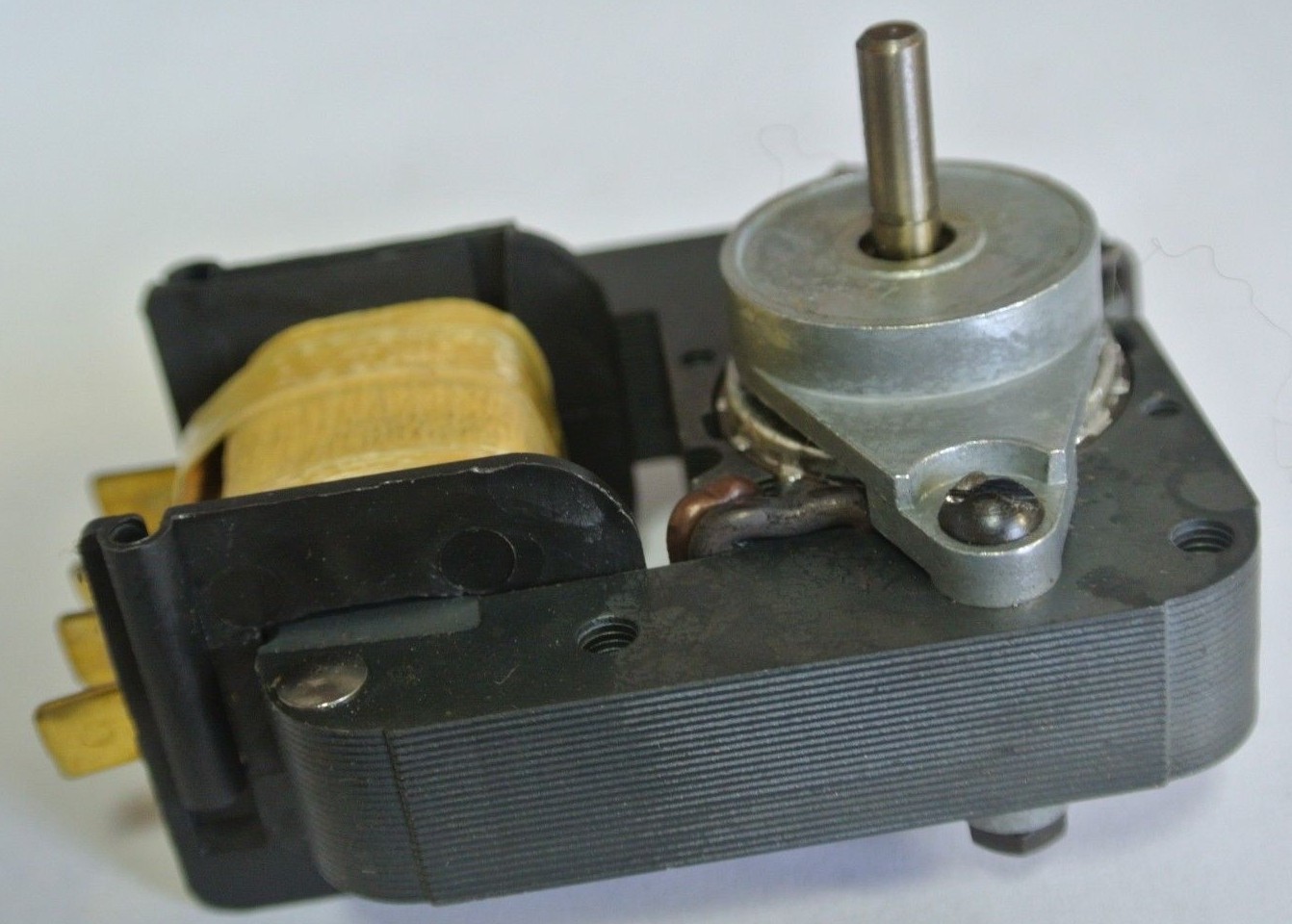 GOULD / BOMAX 883230 / 141-1189 MOTOR – 18-22V, 50/60Hz – EASTMAN – NEW SURPLUS