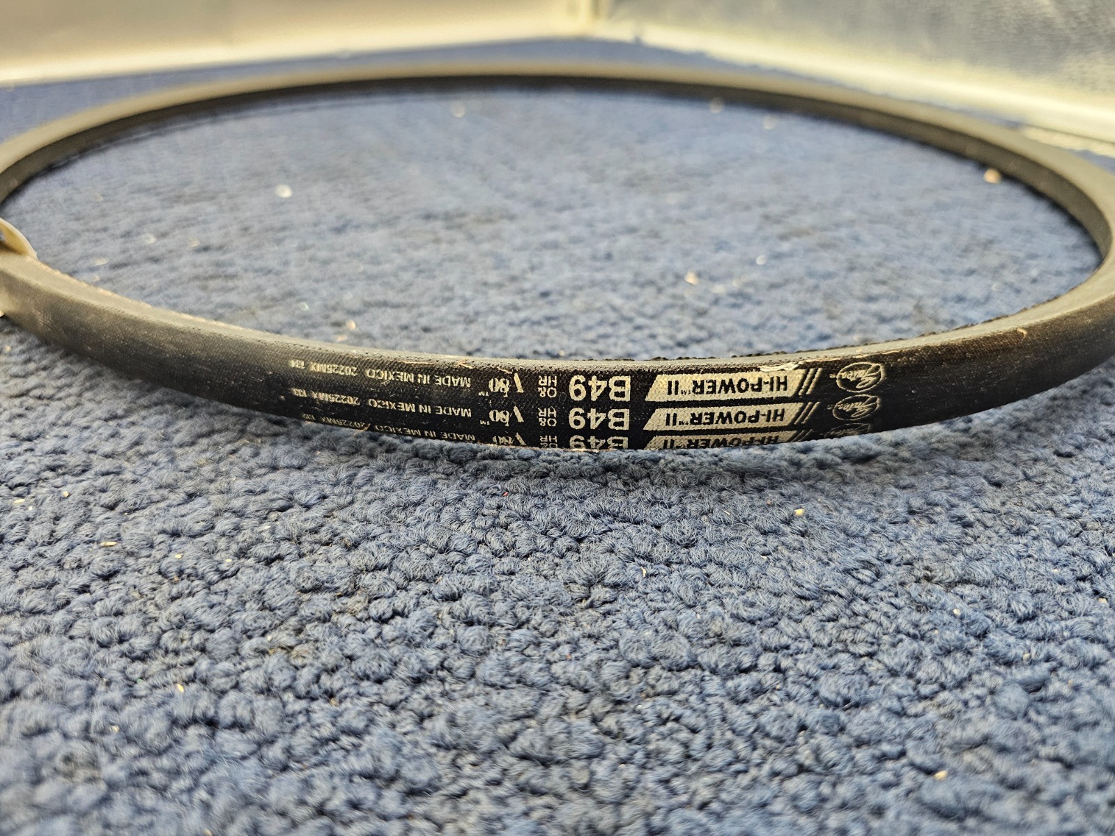 (QTY 2) Gates B49 Hi-Power II V-Belt Black 9003-2049