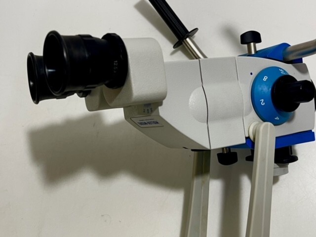 Moller-Wedel Spectra 500 Microscope Head with 12.5 X/17 B Eyepieces, F=250 Lens