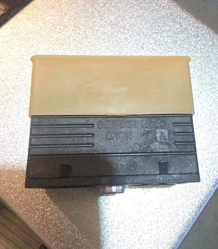 TE Connectivity Deutsch Automotive DRC26-24SA PLG 24P BLK N A New Free Ship
