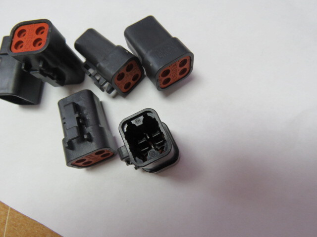 Deutsch DTP06-4S-E004 Qty of 13 per Lot CONNECTOR