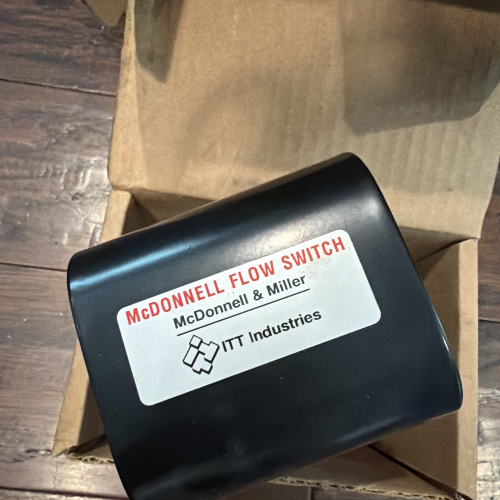 McDonnell & Miller 114760; FS5-3/4 Flow Switch (120/240v, 3.7, 7.4A, 3/4in)