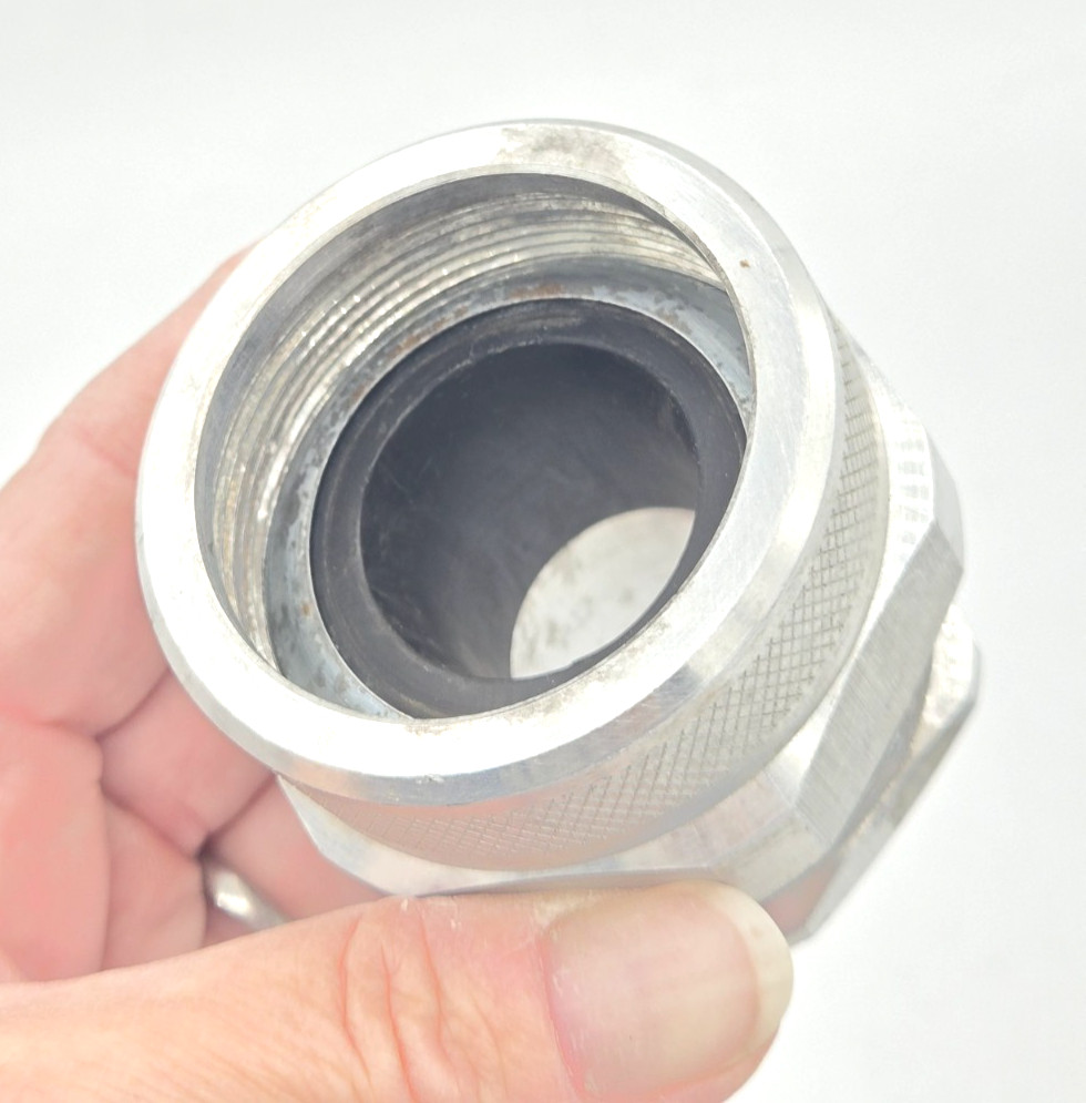 Woodhead 36270N Deluxe Cord Grips Strain Relief 1″ NPT 1.000-1.125″ Cable Dia