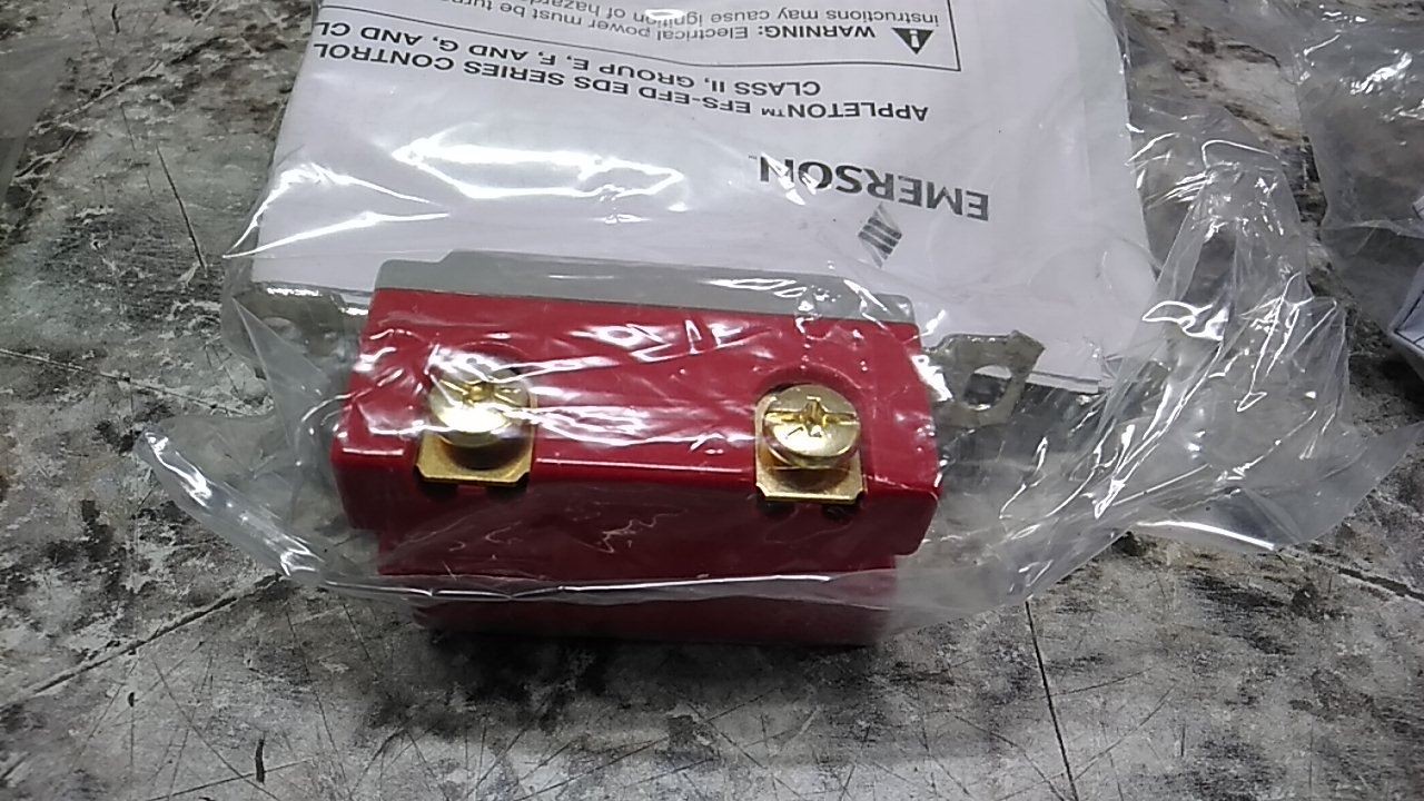 Appleton Electric EFSFR1Q 5 Pk 120/277VAC 20 Amps 1-Pole Switch